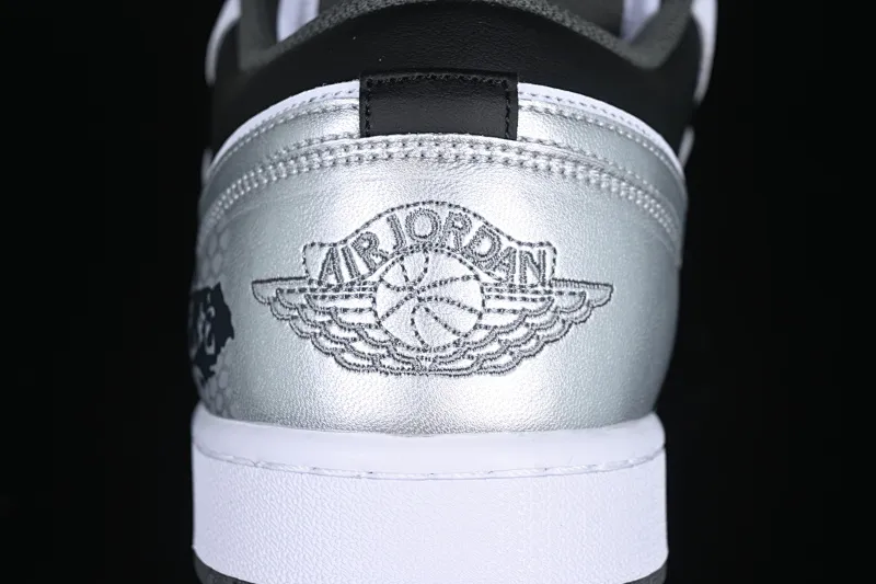 All categories Air Jordan Jordan series basketball shoes Air Jordan 1 Low Air Jordan 1 Low AJ1 Joe 1 Year of the Snake custom low-top cultural basketball shoes 553558-152